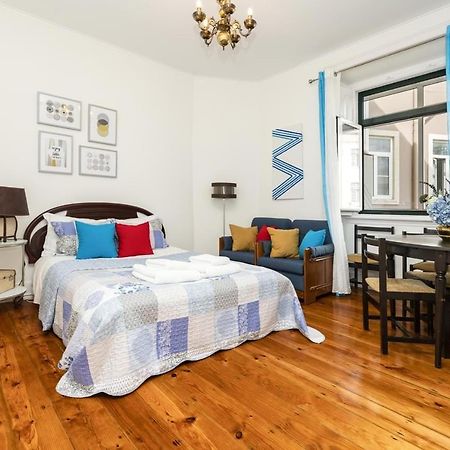 Retro M2 R4 - Lovely Double Room With Shared Bathroom Lisboa Kültér fotó